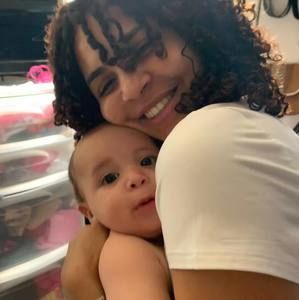 Meet your Posher, Manuela